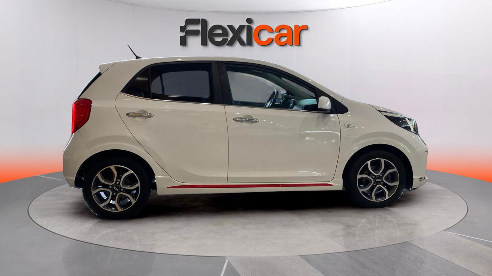 https://cdn-flexicar.caraffinity.it/public_appraisal_images_pro/images/stock/159868/JVKzpyPZgR__WhatsApp Image 2025-06-06 at 11.14.19 (1).jpeg